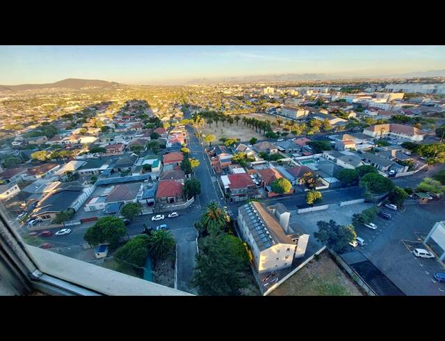 2 BEDROOM APARTMENT SOLD IN TOWNSEND ESTATE